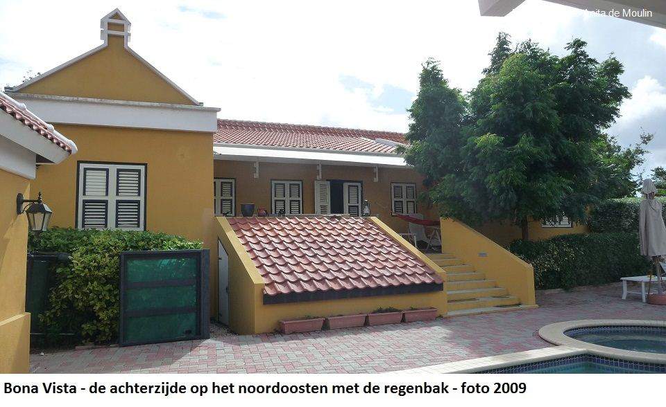 23. Bona Vista achterzijde op het noordoosten met regenbak 2009